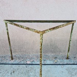 Guéridon triangulaire en fer forge