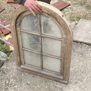 3 Fenêtre plein cintre bois à 6 carreaux