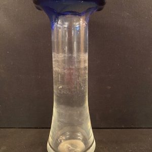 57-Vase en verre bleu, H24 x D10,5, Prix 15€