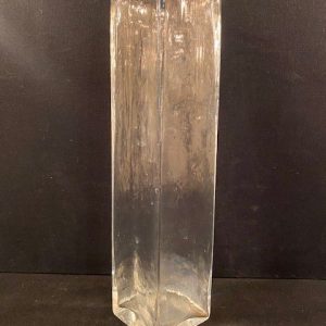 65-Vase long carré en verre, H30 x L7, Prix 10€