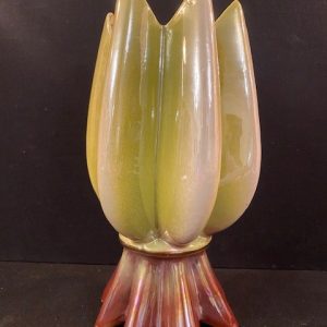76-Vase porcelaine émaillée vert et auburn, quelque éclats, H24,5 x D15 et DB12 et DH10, Prix 50€