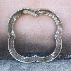 Cadre en bois forme trèfle