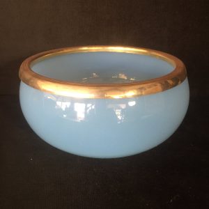 Coupelle de fruits bleu claire en opaline