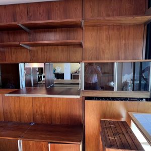 Ensemble rangement mural, enfillade , etageres et Vitrine