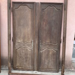 Facade d’armoirie en chêne 19eme avec lompands