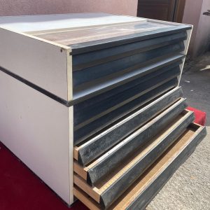 Médaillé à 8 tiroirs