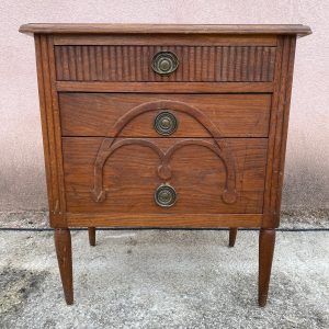 Petite Commode 3 tiroirs en chêne massif