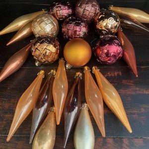 Sélection de 52 boules de Noël couleur cuivre