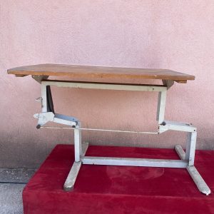 Table de camping car à 2 position