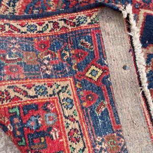 Tapis N270 géométrique bleu et rouge 153 x 120